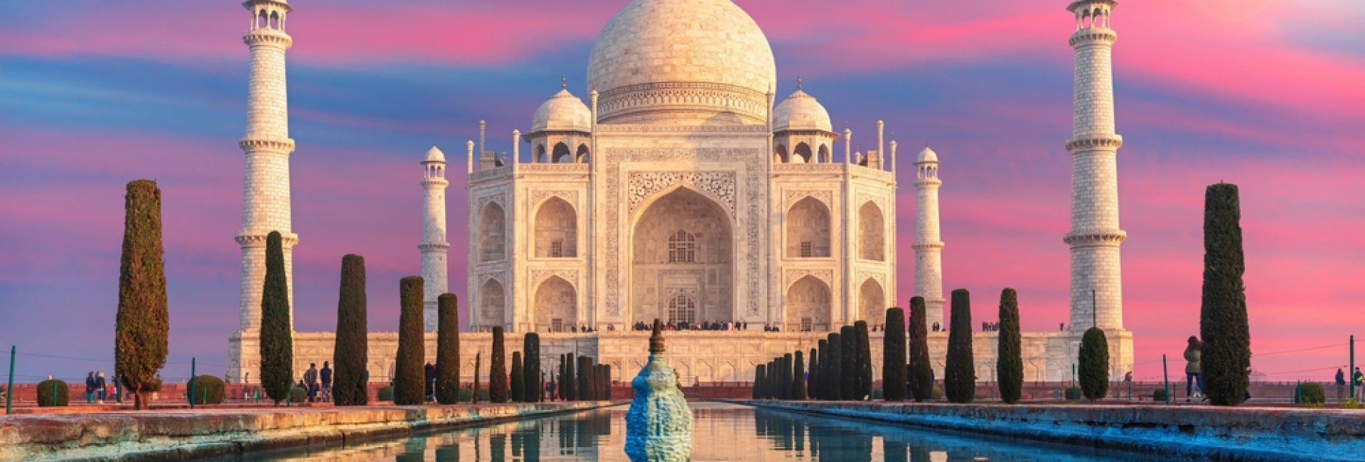 Taj,Mahal,Main,View,On,The,Sunset,,Famous,Marble,Mausoleum Taj,Mahal,Main,View,On,The,Sunset,,Famous,Marble,Mausoleum